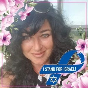 Meet your Posher, Eleonora